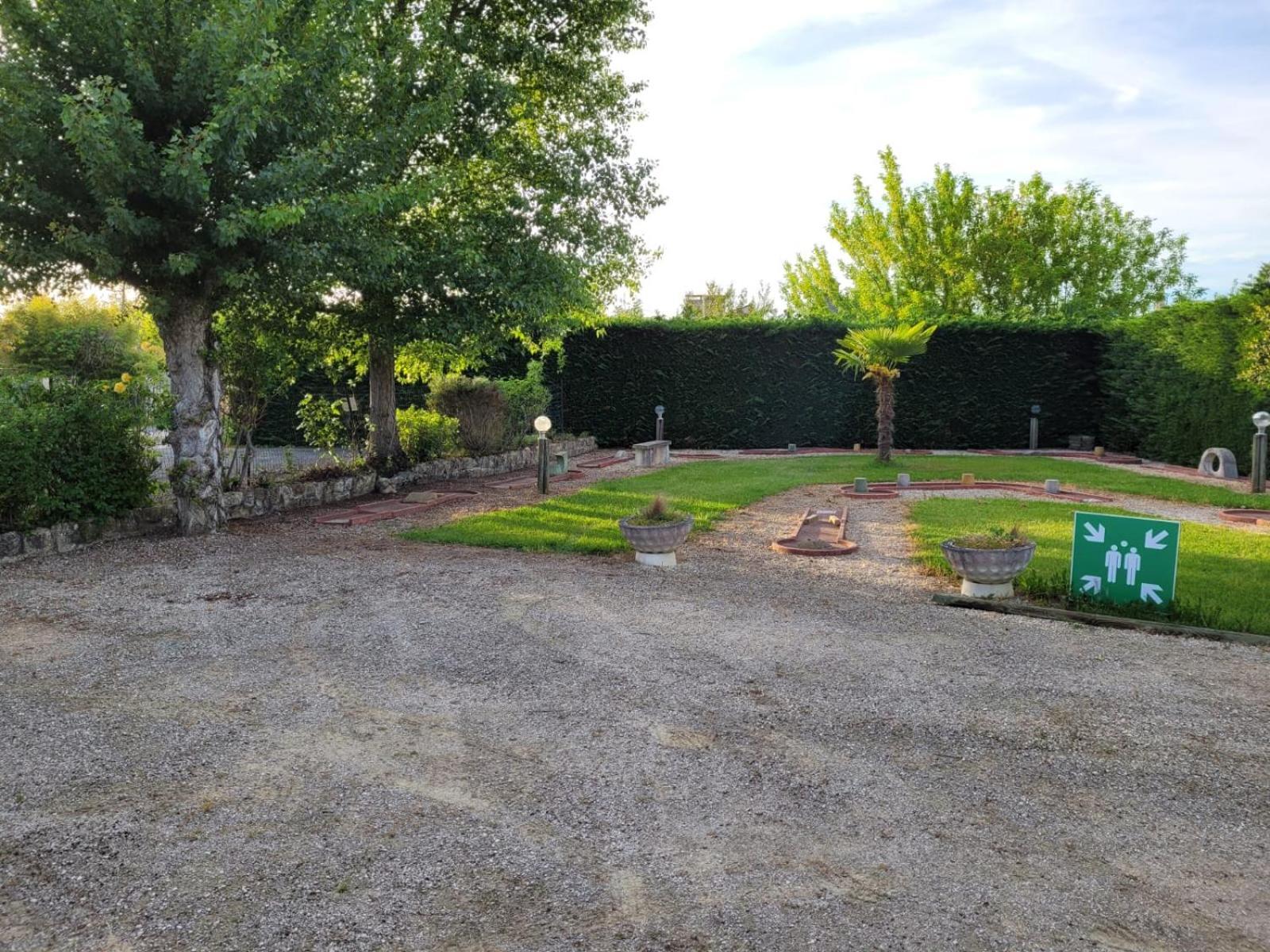 Camping Les Peupliers Vendays-Montalivet Exterior photo