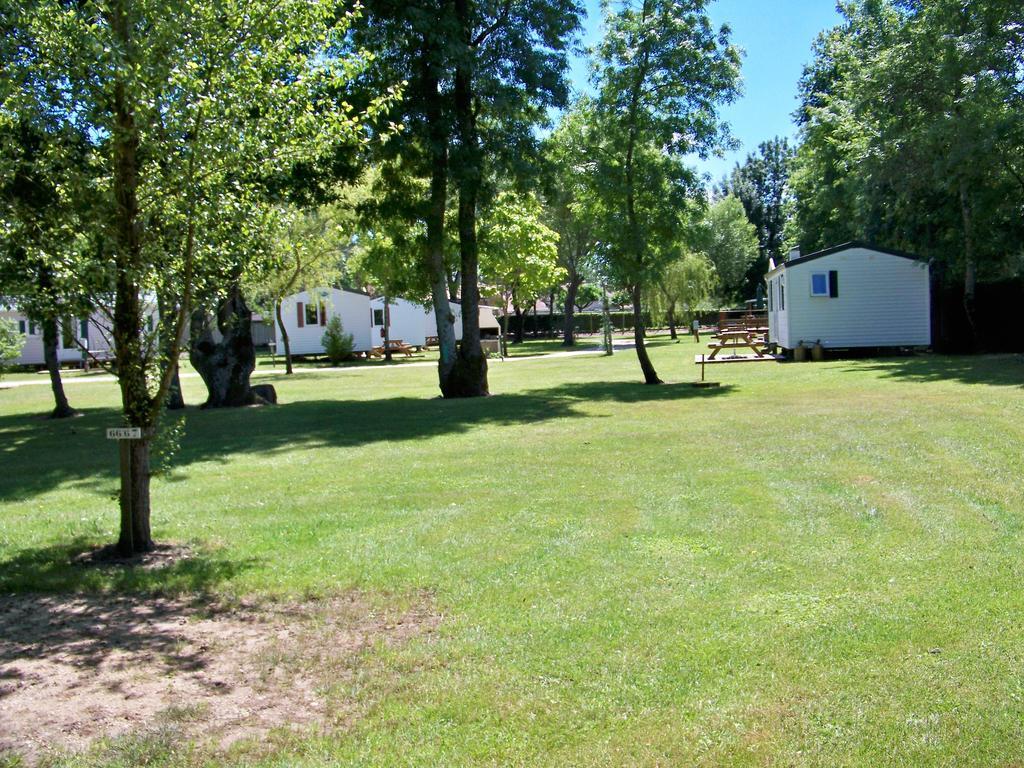 Camping Les Peupliers Vendays-Montalivet Exterior photo